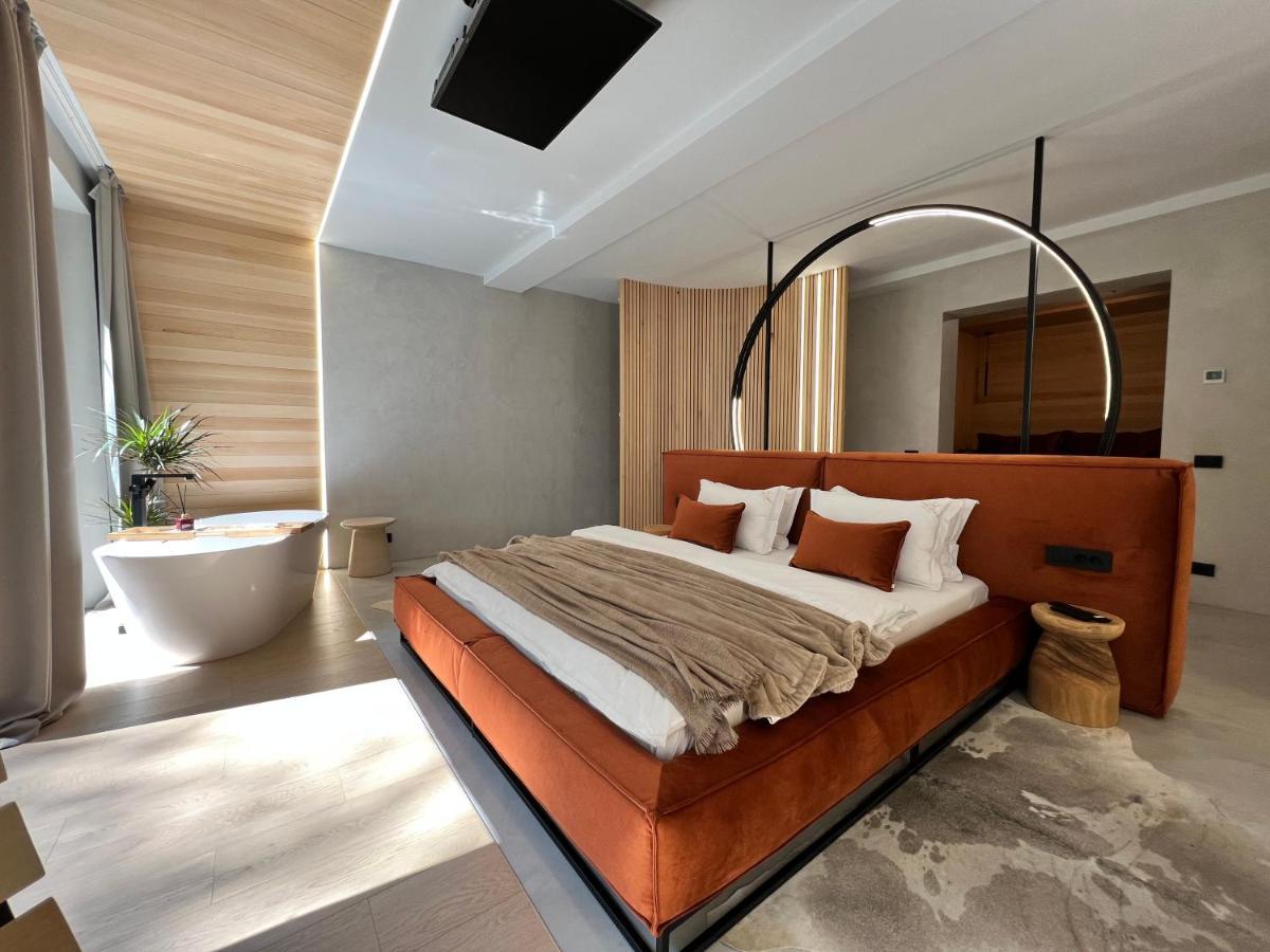 Garden Retreat Junior (Adults Only) Ξενοδοχείο Μπραν Εξωτερικό φωτογραφία