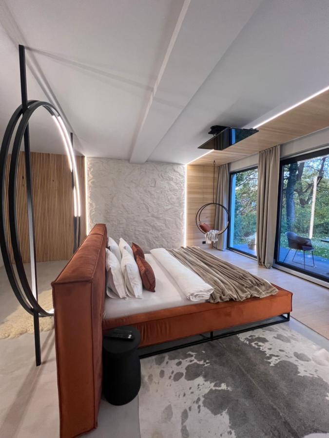 Garden Retreat Junior (Adults Only) Ξενοδοχείο Μπραν Εξωτερικό φωτογραφία