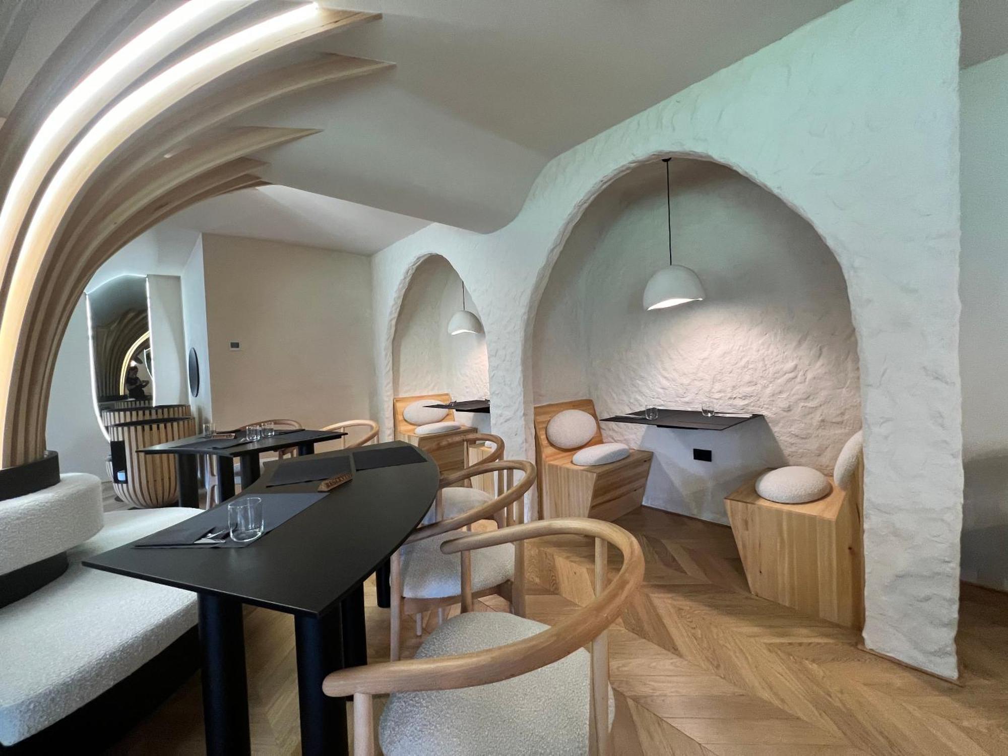 Garden Retreat Junior (Adults Only) Ξενοδοχείο Μπραν Εξωτερικό φωτογραφία